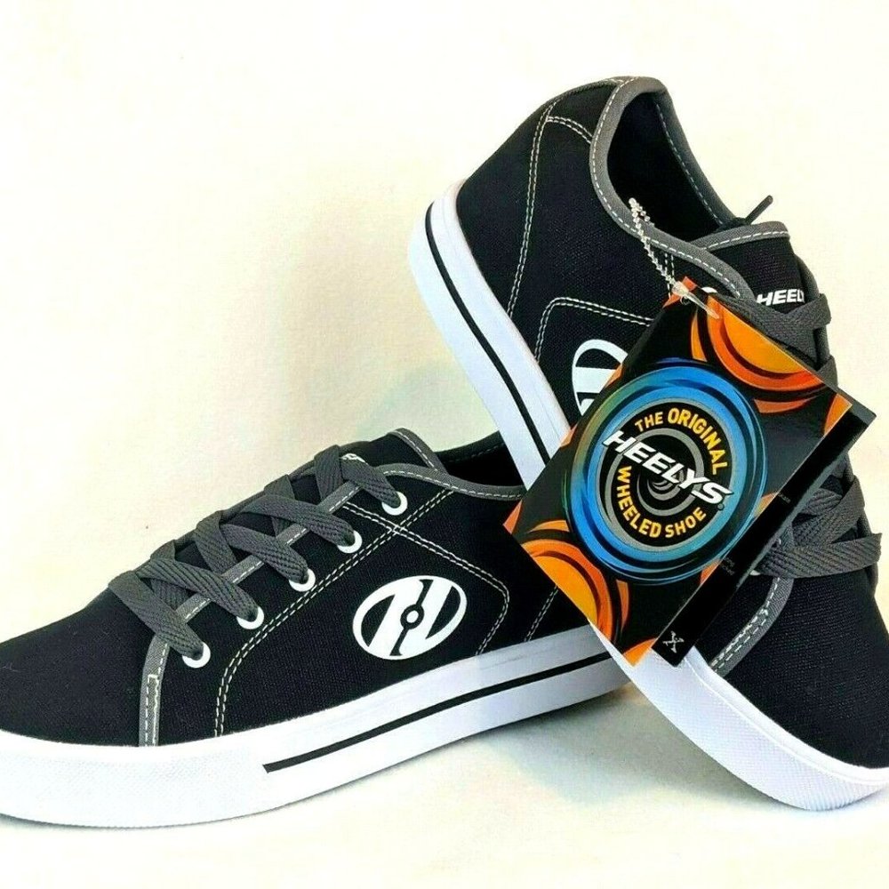 NEW! Men's Heelys Wheeled Shoe Canvas 7 Low Top Skate Sneakers Black White Laces
